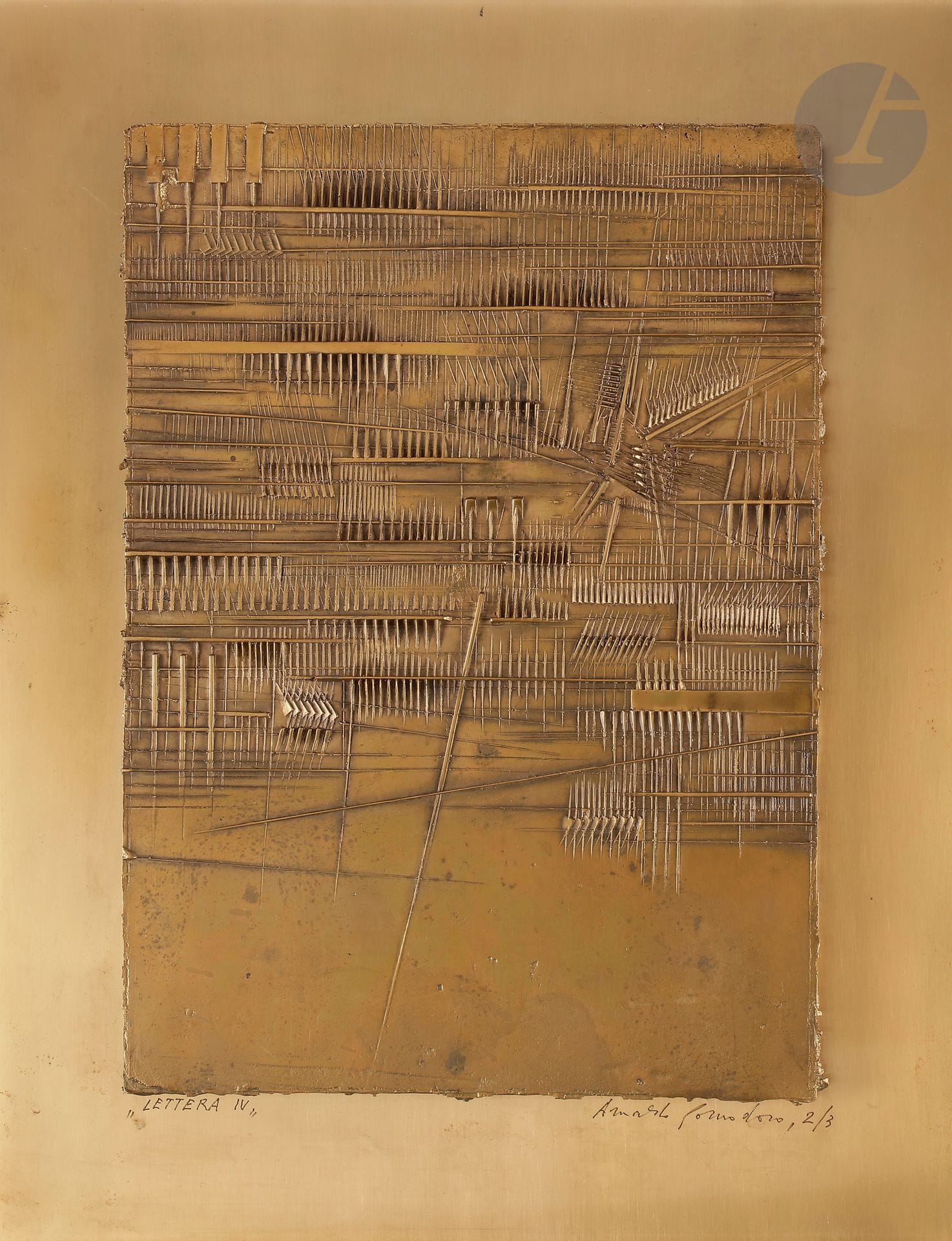 Arnaldo POMODORO [italien] (né en 1926)
Lettera IV ou Lettera del cuore, 1976-77 
 Plaque en bronze.
Signée, titrée et numérotée sur 2/3.
45 x 35 cm

Provenance :
- Collection Mario di Donato, Galerie Farnese, Rome.
- Par descendance, collection particulière, Versailles.

Exposition : 
Milan, 1978.

Bibliographie : 
- Flaminio Gualdoni, Arnaldo Pomodoro. Pensare la pagina, in catalogue de l’exposition, Sala Serpotta, Biblioteca di via Senato, Milan, Éditions Biblioteca di via Senato, 2001, p. 15
- Flaminio Gualdani, Arnaldo Pomodoro. Catalogo ragionato della scultura, Tome II, Milan, Éditions Skira, 2007, n°606, reproduit p. 596.
