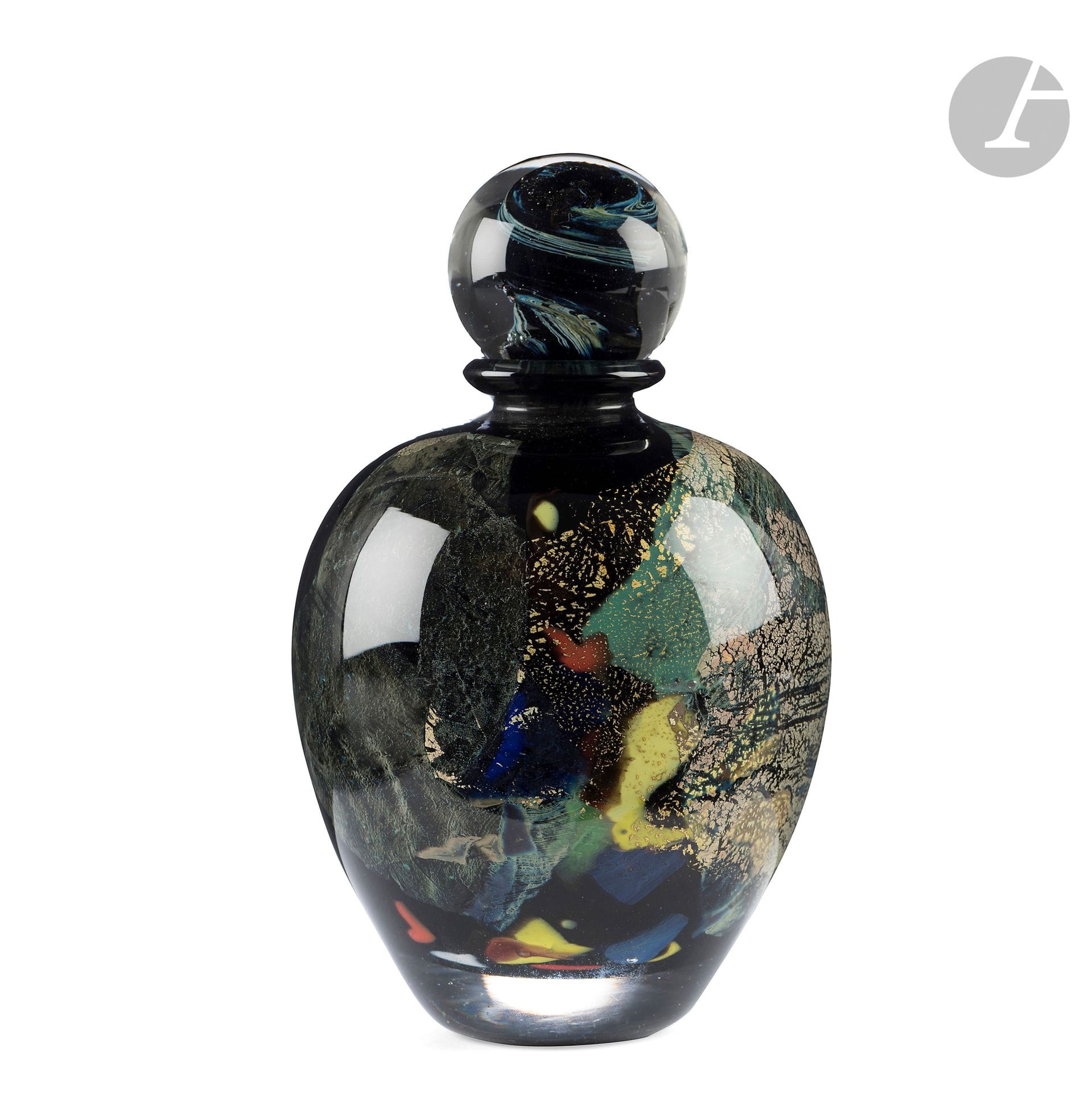 Jean-Claude NOVARO (France, 1943-2014)
Black-lined blown glass bottle with partial polychrome and gold leaf decoration. Signed and dated 1990 under the base. H. 18 cm - D. 11 cm