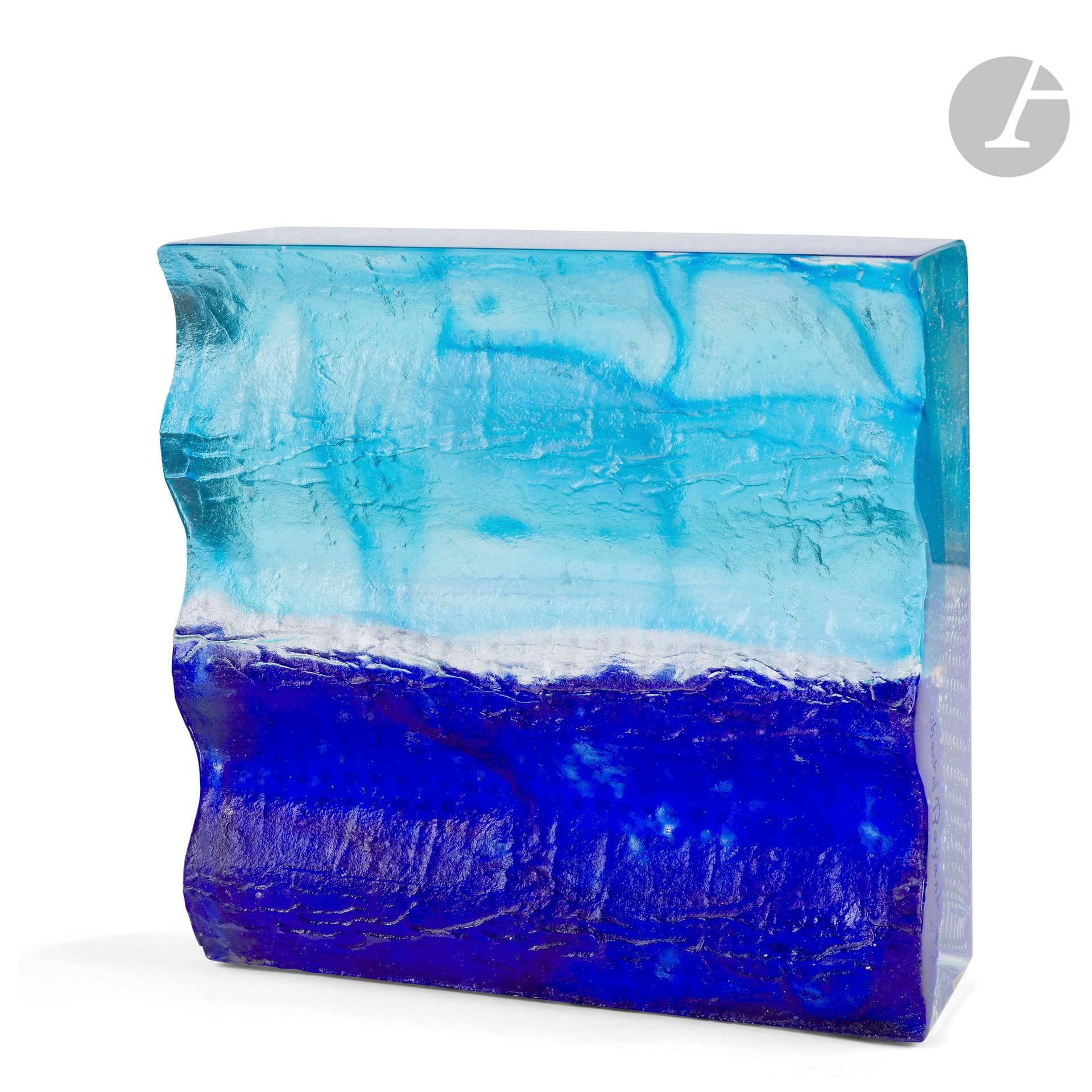 Chantal ROYANT (France, born 1957)
Marie Galante 
Sculpture in fused and partially polished glass with bubbled decoration in blue and turquoise tones, the reverse side depicting the undulation of waves. Signed, dated 2009 and numbered 1/1 on one side. H. 24 cm - W. 24 cm - D. 8 cm

Provenance: Janine Bloch-Dermant Collection, Paris. 