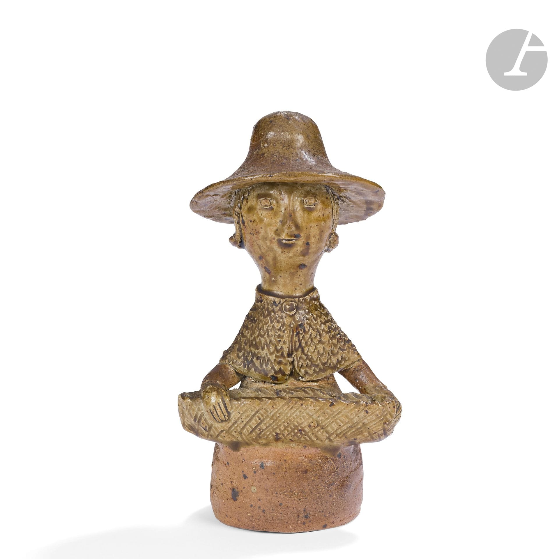 JACQUELINE LERAT (1920-2009)
Woman with aged basket and hat
Anthropomorphic flowerpot. Stoneware proof. Circa 1960. Signed LERAT towards the base. H. 19.5 cm