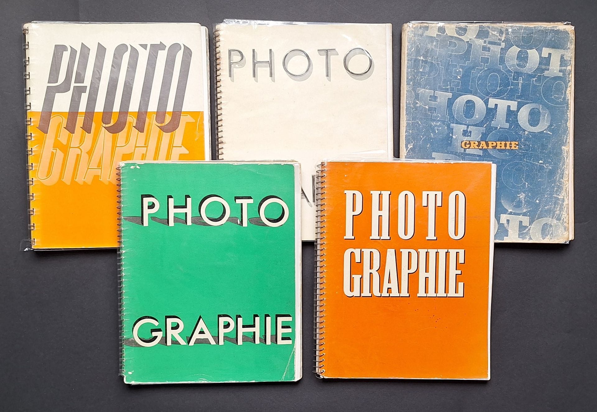 PHOTOGRAPHY 1931, 1932, 1933/34, 1936, 1939 
5 volumes.
Arts et Métiers Graphiques.
In-4 (31 x 24 cm). Original editions. Superbly printed photographs in gravure. Spiral binding. Damage and wear to covers.