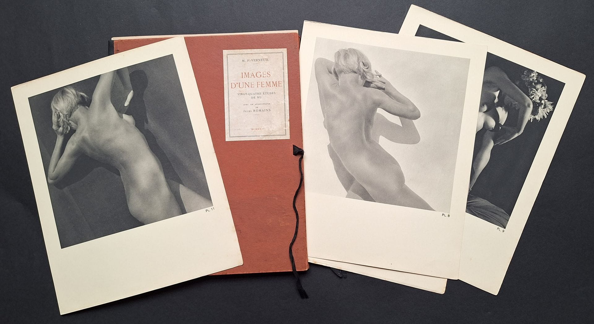 VERNEUIL, M. P. (1869-1942)
Images d'une femme.
Denoël & Steele, Paris, 1931.
In-8 (30,5 x 23,5 cm). Édition originale, limitée à 1100 ex. 16 pp. et 24 planches héliogravées. Avant-propos de Jules Romains. Portfolio cartonné avec lacet de fermeture et étiquette de titre en couverture.
Réf. Auer, p. 180 ; Bertolotti, pp. 90-91.