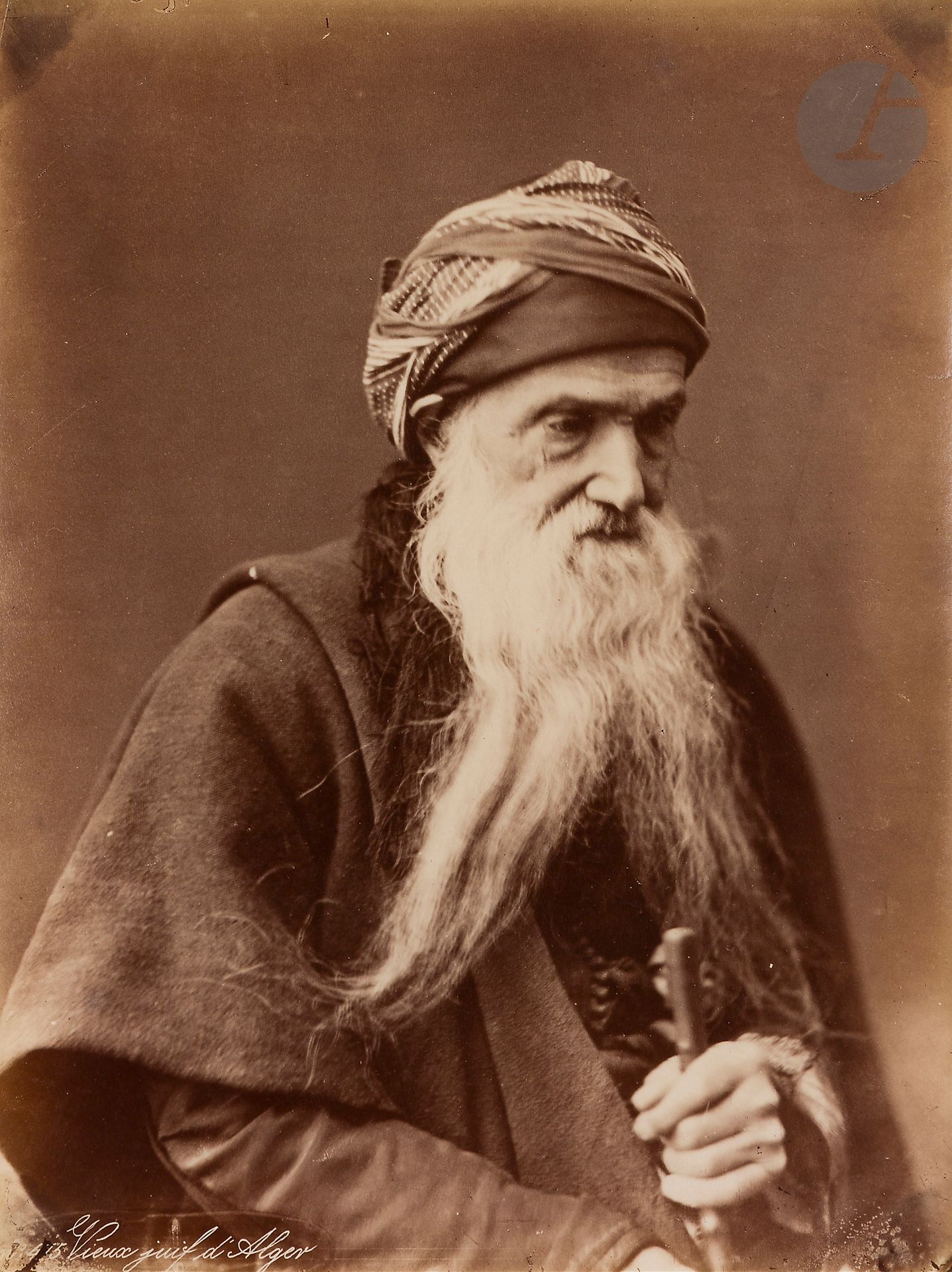[AFRIQUE DU NORD]
Vieux juif d’Alger
Épreuve d’époque sur papier albumine.
Les coins abimés.
25 x 18 cm


 

Mots clés :
judaïca, juif, juive, hébreux, rabbins, jewish, torah, hebrew, hebraica, judaisme, synagogue, sionisme, pessah, pessach, haggada, haggadah, hagada, hagadah, passover, menora, menorah, hannuka, hannuca, hannoucca, hanouccah, torah, juden, israélite, Israël, antisemitism, antisémitisme, dreyfus, meguila, sepharade, sefarad, ketouba