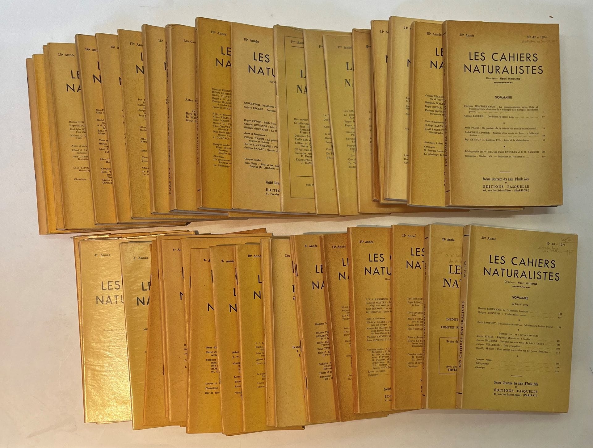 LES CAHIERS NATURALISTES
Bulletin officiel de la Société littéraire des Amis d'Émile Zola
N° 1, 1955-n° 49, 1975. Paris, Éditions Fasquelle, Gérant : Pierre Cogny, Secrétaire de rédaction : Henri Mitterand. Textes de Michel Butor, Jean-Pierre Chabrol, Jean Cocteau, Pierre Cogny, Jacques Émile-Zola, Henri Guillemin, Armand Lanoux, Maurice Le Blond, Léon Lipschutz, J.H. Matthews, Pierre Miquel, Henri Mitterand, Gaëtan Picon, Maurice Rheims, Jean Rostand, Robert Sabatier, Gilbert Sigaux, René Ternois, Rodolphe Walter, etc. 49 numéros en 47 livraisons in-8 brochées. Joint : - N° spécial consacré à Jacques Émile-Zola (1963).