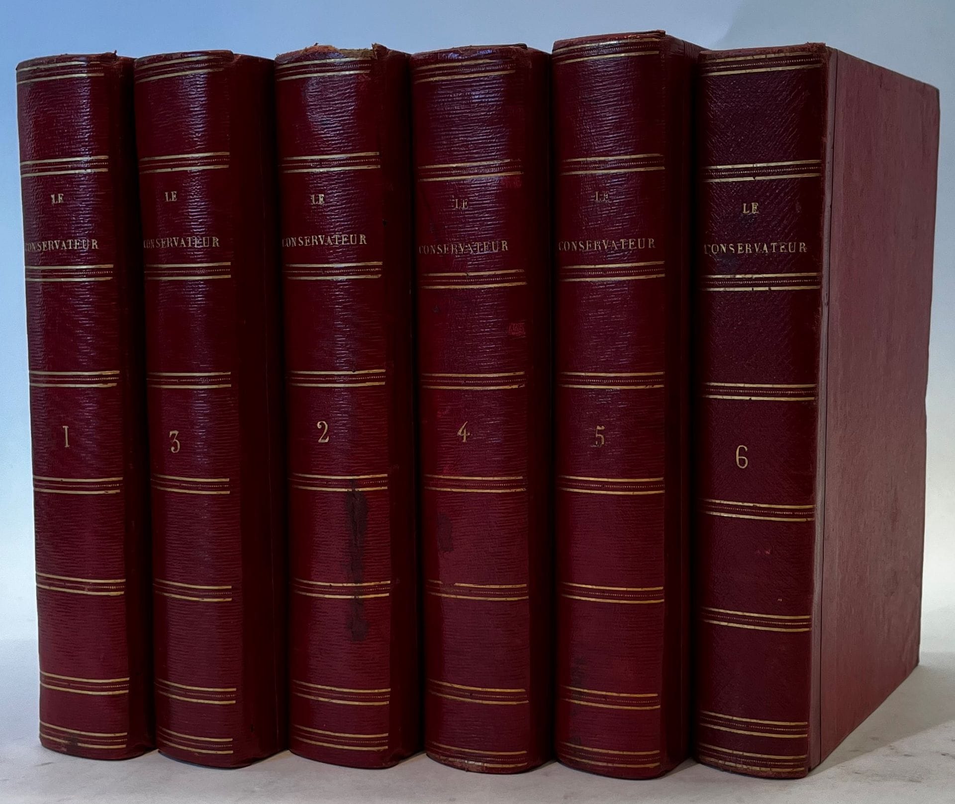 THE CONSERVATIVE
The King, the Charter and honest people
No. 1, October 1818-No. 78, March 1820. Paris, Au bureau du Conservateur, chez Le Normant Fils, Éditeur, Directeur : Chateaubriand. Texts by Chateaubriand (who signed "Le Vicomte de Chateaubriand", "Le Conservateur", or the single initial "Z"), Viscount de Bonald, Marie-Barthélémy de Castelbajac, Custine, Joseph Fiévée, Lamartine, Lamennais, O'Mahony, A. Martainville, Jules de Polignac, de Villèle, etc. Complete collection. 78 issues in 6 vol. in-8 bound (period binding, half red long-grained basane, fillets on spine, very small binding difference in Tome VI).