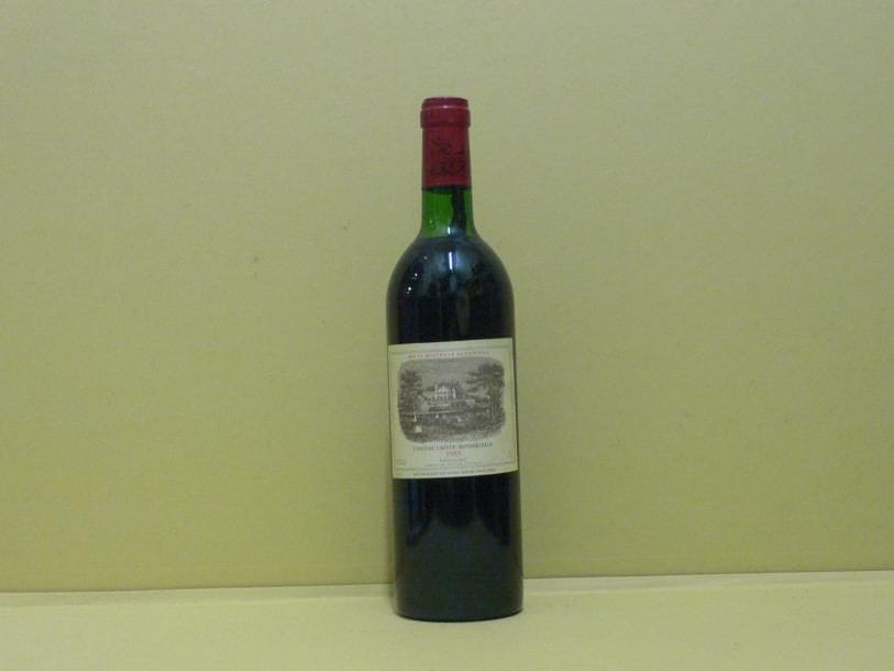 1 bouteille CH. LAFITE-ROTHSCHILD, 1° cru Pauillac 1983 (TLB)