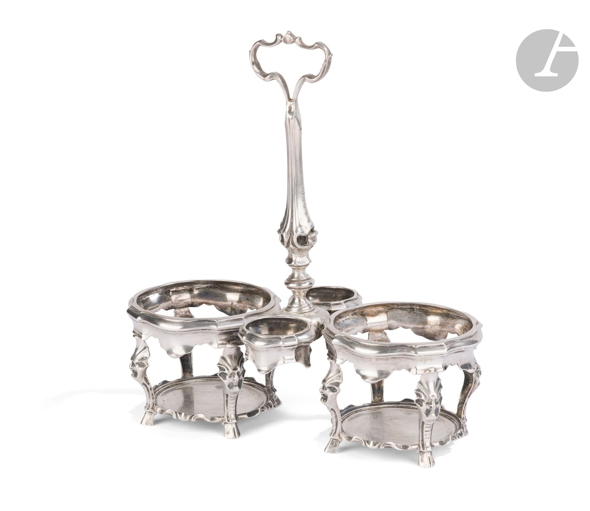 BRUXELLES 1743 - 1744 - BELGIQUE
Monture d'huilier-vinaigrier en argent, les quatre pieds en console repoussé de masques fantastiques. 
Poids : 546 g - hauteur : 24 cm