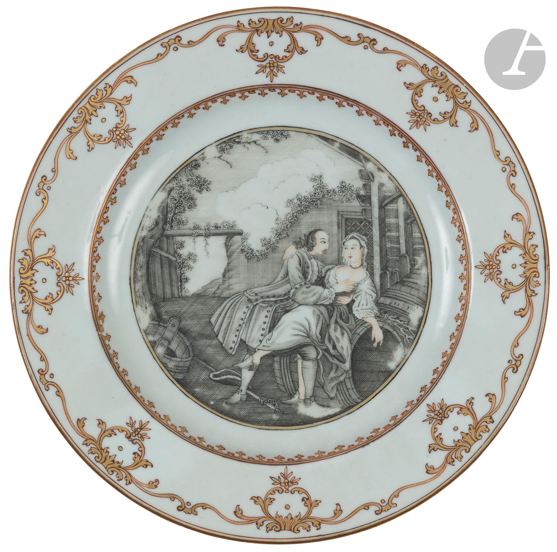 Chine
Assiette en porcelaine à décor en grisaille d'un couple galant.
Période Qianlong (1736-1795).
D. 23 cm