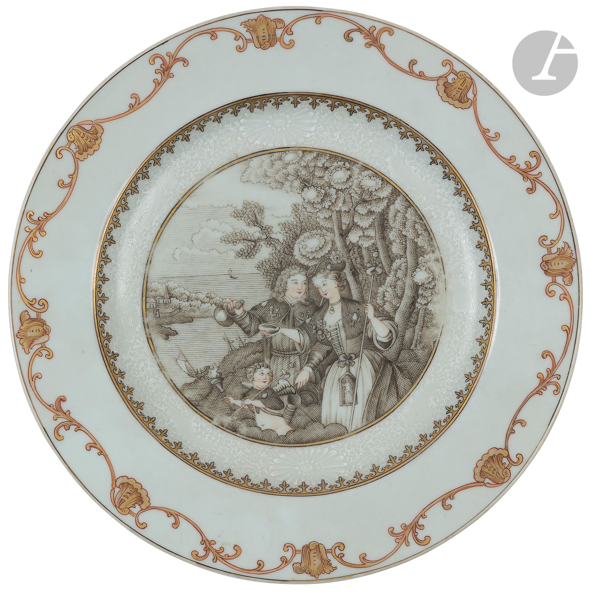 Chine
Assiette en porcelaine à décor en grisaille du départ des pèlerins pour l'île de Cythère, d'après une gravure de Bernard Picart.
Période Qianlong (1736-1795).
D. 23 cm
Ancienne collection du comte de Bondy, Paris.