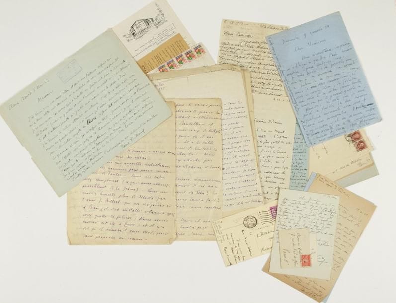 PEINTRES. 26 lettres ou pièces, la plupart adressées à Maurice Delamain, directeur des éditions Stock et collectionneur.    Michel Ciry (4, 1942-1943), Pierre Dubreuil, Willy Eisenschitz (4, 1927-1931, plus lettres de sa famille), Grau-Sala (2 cartes de voeux), Joseph Hémard (5, 1919-1932), René Lasne (3), Roland Oudot, René Pichard du Page, Mario Prassinos, Henry de Waroquier.