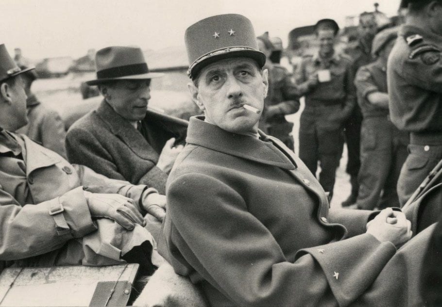 Press photographers
Charles de Gaulle, 1818-1945.
Henri de Gaulle, father of the General. Reproduction of birth certificate. Birthplace in Lille. Charles de Gaulle as a child. Youth. Student at Saint-Cyr. Philippe Pétain and Pierre Laval in Vichy. The couple's residence in London. Comité National de la France Combattante. Adolphe Hitler in front of the Eiffel Tower. Franco-Soviet treaty in the presence of Vyacheslav Molotov. Casablanca Conference. Speeches. Joseph Stalin and Franklin D. Roosevelt. Trip to the United States. General de Gaulle and General Leclerc review the French 2nd Armored Division. Allied missions to Warsaw. Liberation of Paris. Crowd under the Arc de Triomphe. Jefferson Gaffery, American ambassador. Winston Churchill and Sir Anthony Eden.
Approx. 160 silver prints and monoprints. Numerous handwritten or typescript captions on labels or versos.
Sizes: 13 x 18 to 24 x 30 cm