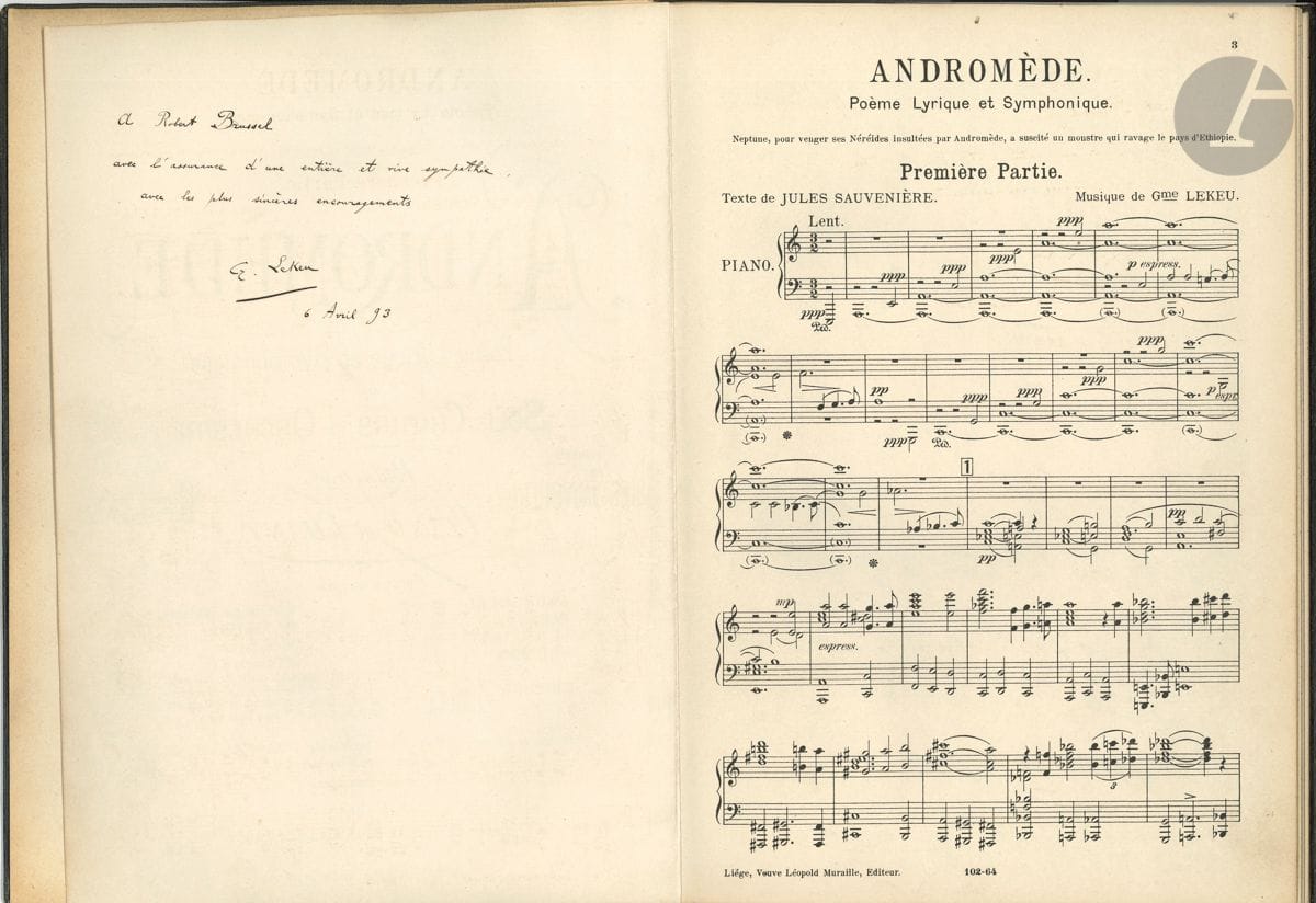Guillaume LEKEU (1870-1894). - Andromède. Poème lyrique et symphonique pour soli, chœurs et orchestre. Textes de Jules Sauvenière. Réduction pour piano et chant (Liège, Veuve Léopold Muraille, [1893]) ; petit in-4, relié chagrin bleu. - Trois Pièces pour Piano (Liège, Veuve Léopold Muraille, [1893]) ; in-fol. Rares éditions originales dédicacées de ce musicien mort à 24 ans. Dédicaces autographes signées à son élève et ami le futur musicologue Robert BRUSSEL (1874-1940) : A Robert Brussel avec l assurance d une entière et vive sympathie, avec les plus sincères encouragements G. Lekeu 6 Avril 93 ; et A Robert Brussel très amicalement Gme Lekeu 20 Avril 93 . On joint une L.A.S. de Guillaume LEKEU à Mme Brussel, 12 juillet 1893 (2 p. in-8, enveloppe), la remerciant des journées calmes et reposantes passées à La Bergette : c est à vous que je dois de me remettre au travail plein de courage, de confiance et de santé ; il parle de Robert, mon charmant ami et - du moins j ose l espérer - mon consciencieux élève ... Plus une petite L.A.S. à Robert Brussel chez qui il a oublié son pardessus (1 p. in-12, adr. ; plus une enveloppe autogr.). On joint aussi l édition originale du Quatuor (inachevé) de Lekeu (E. Baudoux, [1895]), avec envoi à R. Brussel de Guillaume Lekeu père : Souvenir de notre Guillaume à son élève et ami Robert Brussel ... ; 7 lettres concernant Lekeu (Carlos SCHWABE, Romain ROLLAND, famille Lekeu...) ; 2 photos du portrait de Lekeu par S. Detilleux, faire-part, programmes de concerts, brochures, etc.