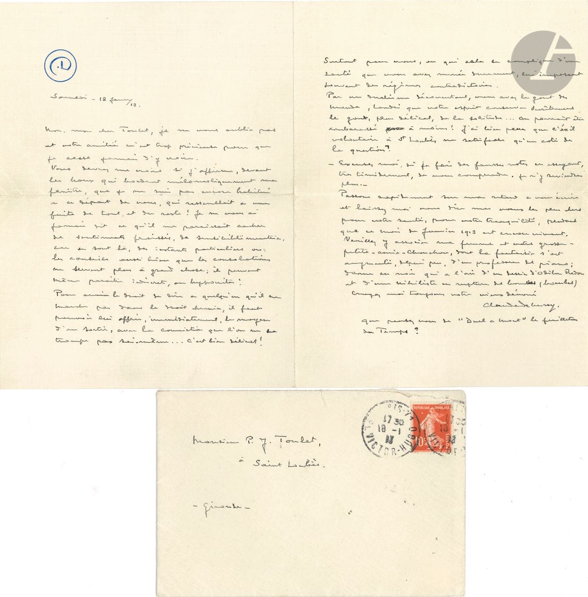 Claude DEBUSSY (1862-1918). L.A.S., 18 janvier 1913, à Paul-Jean Toulet à Saint-Loubès (Gironde) ; 2 pages in-8 à son monogramme, enveloppe. Très belle lettre amicale à Paul-Jean Toulet, parlant de sa fille Chouchou qui apprend la musique. Non, mon cher Toulet, je ne vous oublie pas et votre amitié m est trop précieuse pour que je cesse jamais d y croire. Vous devrez me croire si j affirme, devant les houx qui bordent mélancoliquement ma fenêtre, que je ne suis pas encore habitué à ce départ de vous, qui ressemblait à une fuite de tout, et du reste ! Je ne vous ai jamais dit ce qu il me paraissait cacher de sentiments froissés, de sensibilité meurtrie, car ce sont là des instants particuliers où les conseils aussi bien que les consolations ne servent plus à grand-chose ; ils peuvent même paraître indiscrets, ou hypocrites ! Pour avoir le droit de dire à quelqu un qu il ne marche pas dans le droit chemin, il faut pouvoir lui offrir, immédiatement, le moyen d en sortir, avec la conviction que l on ne se trompe pas soi-même... C est bien délicat ! Surtout pour vous, en qui cela se complique d une santé que vous avez menée durement, lui imposant souvent des régimes contradictoires. Par un dualisme déconcertant, vous avez le goût du monde, tandis que votre esprit conserve secrètement le goût, plus délicat, de la solitude... On pourrait être embarrassé à moins ! J ai bien peur que l exil volontaire à St Loubès ne satisfasse qu un côté de la question ? - Excusez-moi si je fais des fausses notes en essayant, très timidement, de vous comprendre. Je n y reviendrai plus...?Passons rapidement sur mon retard à vous écrire et laissez-moi vous dire mes vœux les plus chers pour votre santé, pour votre tranquillité, pendant que ce mois de janvier 1913 est encore vivant. Veuillez y associer ma femme et votre grosse-petite-amie-Chouchou, dont la fantaisie s est augmentée, depuis peu, d un professeur de piano ; dame en noir qui a l air d un dessin d Odilon Redon et d une nihiliste en rupture de bombes ... Correspondance 1913-17.