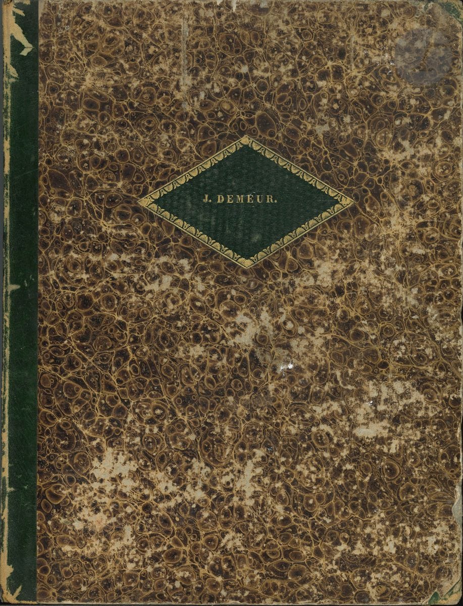 Jules DEMEUR (1814-1882). 2 manuscrits musicaux autographes dans un recueil de 6 partitions imprimées pour flûte ; in-fol., reliure de l époque demi-basane verte avec pièce de titre maroquin grain long vert sur le plat sup. avec encadrement de palmettes dorées et le nom J. DEMEUR en lettres dorées (rel. usagée). Le flûtiste belge Jules Demeur enseigna la flûte au Conservatoire royal de Bruxelles, où il fut un temps principale flûte à l Opéra royal ; il épousa en 1847 la cantatrice Anne Charton (1824-1892), et suivit dès lors la brillante carrière de sa femme, Mme Charton-Demeur. Il a publié à Bruxelles chez Lahou, vers 1840, deux opus : une Fantaisie et variations pour la flûte sur des motifs favoris de La Figurante de Clapisson, et une Fantaisie pour la flûte sur des motifs de La Somnambule de Bellini. Le recueil comprend six partitions imprimées. Louis Drouet : Ma Fanchette est charmante, op.21 n°7 (avec signatures des éditeurs Terry et Simon Richault), les 3 premières de ses Cent Études op.31, Robin Adair op.29 (partie de flûte seule) ; Jean-Louis Tulou, Concerto op.25 n°4 (partie de flûte seule) ; Charles Nicholson, A Favorite Portuguese Air ; T. Bucher, Introduction & Variations sur Rossini s Air Aurora che sorgerai (partie de flûte seule). Les deux manuscrits de Demeur sont les parties de flûte solo de deux fantaisies et variations pour flûte avec un accompagnement d orchestre. Ils ne portent pas de titre, mais correspondent peut-être aux deux opus cités ci-dessus. Le premier (5 pages in-4, sur papier à 12 lignes), comprend une introduction puis 5 variations. Le second (4 pages in-fol., sur papier à 16 lignes) est marqué Flute Principale ; il commence par un Adagio, suivi du Thema et de 6 variations, et s achève par un final. Provenance : collection du violoniste Henri Vieuxtemps.