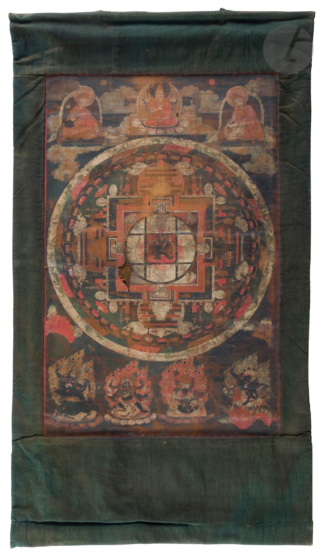 Thangka représentant le mandala Vajra Bhairava, Tibet, XVIIIe - XIXe siècle
Pigments noirs et polychromes sur toile avec entourage en textile noir. Au centre du mandala (ici un diagramme circulaire bidimensionnel représentant la vue de dessus d’un palais céleste) se trouve la divinité Vajra Bhairava. Cette divinité est de couleur bleu foncé, possède 9 visages, 34 mains tenant divers objets et 16 jambes. Autour des figures centrales, on trouve huit paires de Bhairavas, à l’origine de différentes couleurs, chacun avec plusieurs visages et plusieurs mains. Aux quatre portes en forme de « T », se trouvent quatre paires de figures gardiennes, totalisant ainsi 13 divinités dans le mandala. Le palais est entouré d’un cercle de pétales de lotus multicolores de forme rectangulaire, représentant l’énorme lotus sur lequel repose toute la structure du palais. En haut figure le Lama Tsongkapa entouré de deux disciples, tandis que quatre divinités courroucées ornent le bas du mandala : Yama Dharmaraja, Shadbhuja Mahakala, le gardien de la direction du Nord Vaishravana et Shri Devi (Magzor Gyalmo). 
52,5 x 34 cm
Les usures et la disparition de pigments ne permettent pas d’avoir une lecture très précise de l’œuvre.