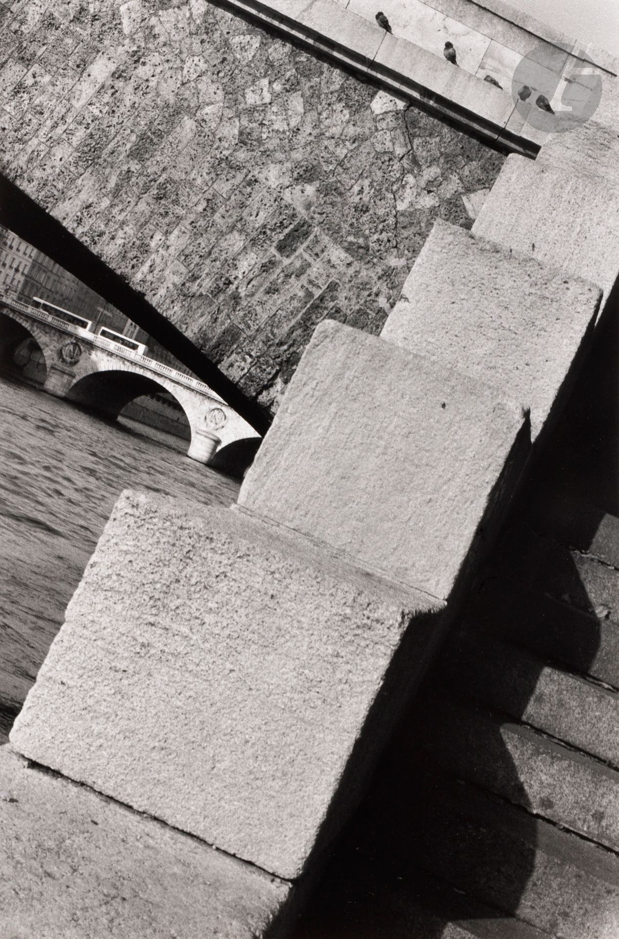Louis Stettner (1922-2016)
The Seine, near Notre Dame, Winter. Paris, 1991
Épreuve argentique d’époque, signée, titrée et datée au crayon au verso. 
Image : 55 x 36 cm / Feuille : 60 x 47 cm