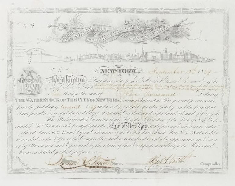 The WATER STOCK OF THE CITY OF NEW-YORK
obligation, New York 1839 ; 22,5 x 27,5 cm (lég. déchir.).    À New York, en 1830, les forages locaux ne suffisent plus, et il faut amener de l'eau des massifs environnants. Il est décidé de capter l'eau de la Croton à 40 km. Les travaux comprennent aussi la réalisation de réservoirs, dont celui de Murray's Hill. Il se situe à l'angle de 5th Avenue et 42nd, et servira de 1842 à 1899,date à laquelle il laissera la place à la New York Public Library. Cette obligation de 5.000 $ à 5% sur 20 ans est au nom de Lord Dudley Coutts Stuart, second mari de Christine Bonaparte, fille de Lucien Bonaparte. Elle porte la signature originale du maire de New York, Isaac L. Varian (1793-1864), et est ornée d'un vue de New York en 1838 et de l'aqueduc.