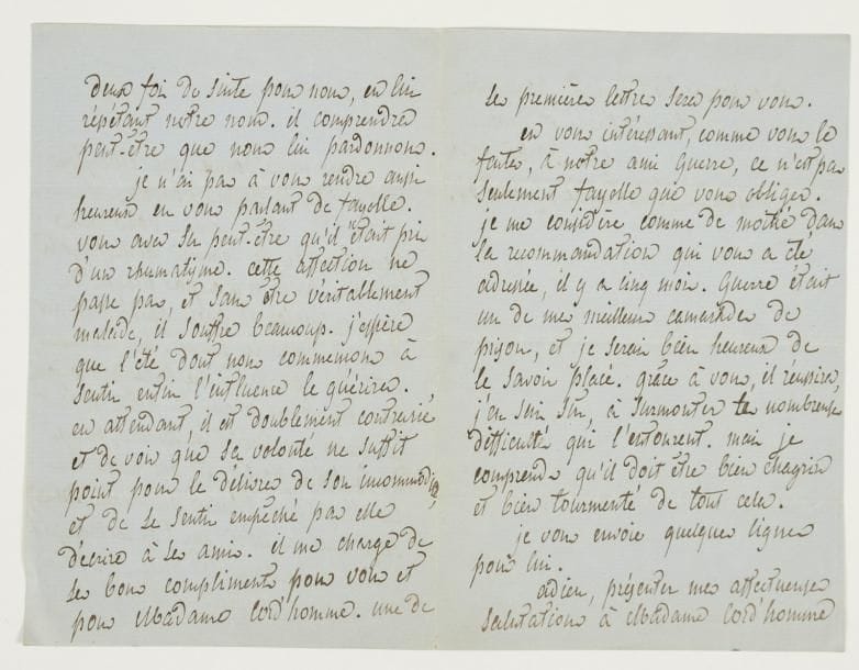 Armand BARBÈS (1809-1870)
homme politique, ardent révolutionnaire. L.A.S., prison de Belle-Île 11 juillet 1854, au républicain Charles Cord'homme ; 3 pages et quart in-8.    Belle lettre de prison. Il demande à son correspondant des nouvelles de son jeune enfant : « Un charmant petit être comme lui ne laisse pas toujours son père faire ce qui lui plait. Il faut le caresser, répondre à ses sourires, essayer de le faire parler, et au milieu de ces occupations, l'heure du courrier arrive, sans que la lettre que l'on se proposait d'écrire à ses amis soit prête. La seule vengeance à en tirer, c'est de l'embrasser deux fois de suite pour nous »... Fayolle va mal, souffrant terriblement d'un mauvais rhumatisme qui l'empêche de tout faire et d'écrire à ses amis. Il le remercie de s'intéresser à leur ami Guerre, recommandé par Fayolle, mais qui était aussi « un de mes meilleurs camarades de prison, et je serais bien heureux de le savoir placé. Grâce à vous, il réussira, j'en suis sûr, à surmonter les nombreuses difficultés qui l'entourent »...