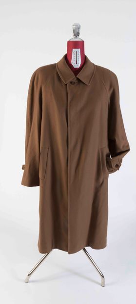 PACO RABANNE Paris
Men's coat in caramel wool. S. 50/52 approx.