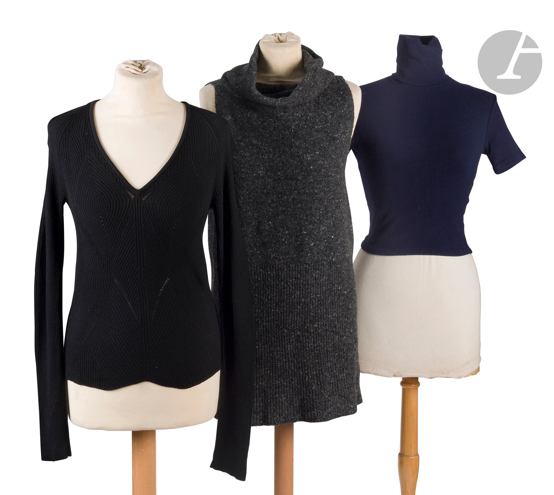Lot de 6 pièces, T.36 environ (en l'état) : 1 legging en jersey de cachemire HERMÈS, 1 legging en jersey noir Sonia RYKIEL, 1 pull en maille noire Yves SAINT LAURENT Rive Gauche, 1 top en maille GIVENCHY, 1 col roulé marine ERES, 1 pull sans manche Paul Ka gris
