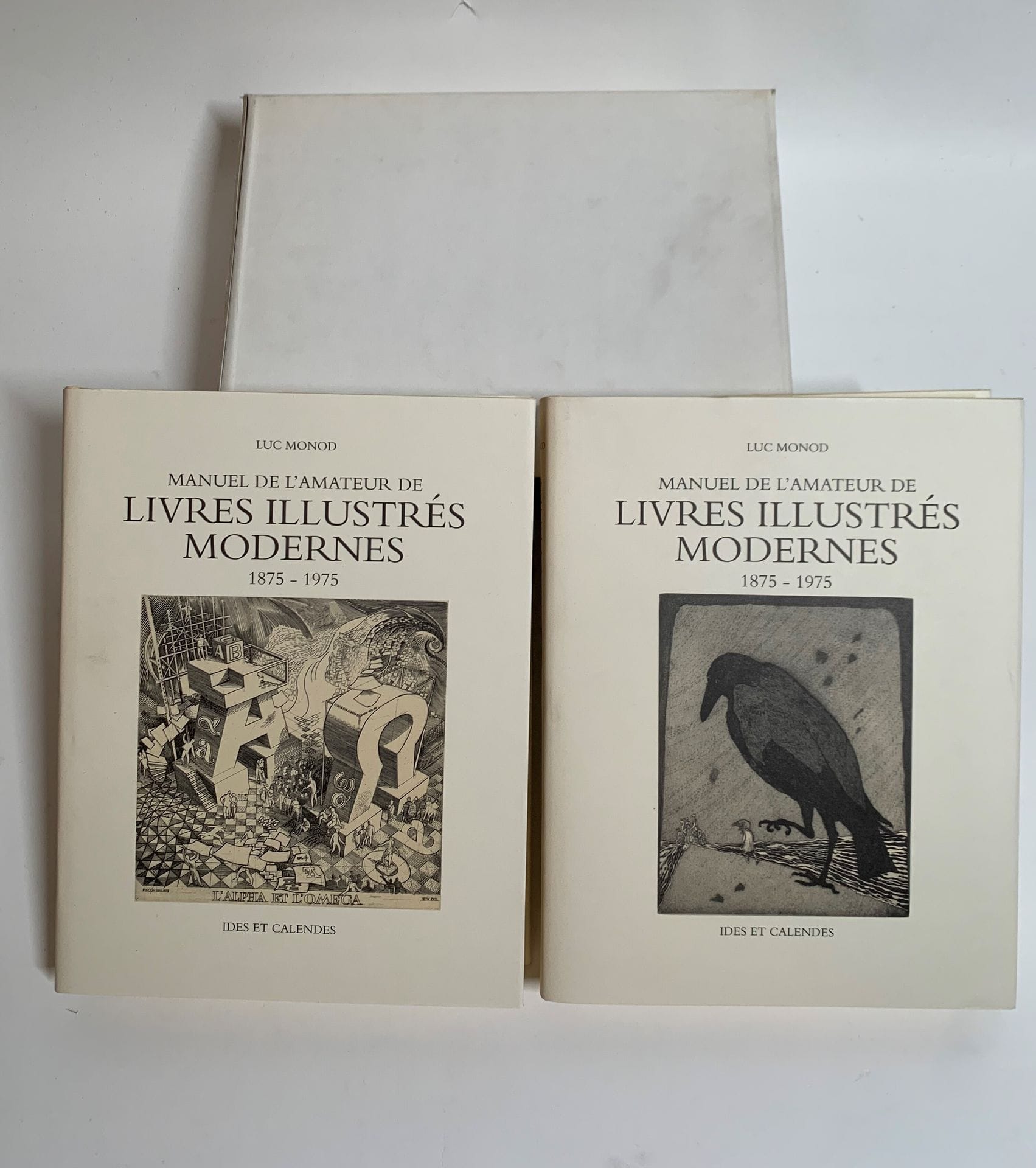 ° [LIVRES ILLUSTRES]
Luc MONOD, Manuel de l'amateur de livres illustrés modernes, 2 volumes, Editions Ides et Calendes, Neuchâtel, 1992.

Lot vendu en l'état.