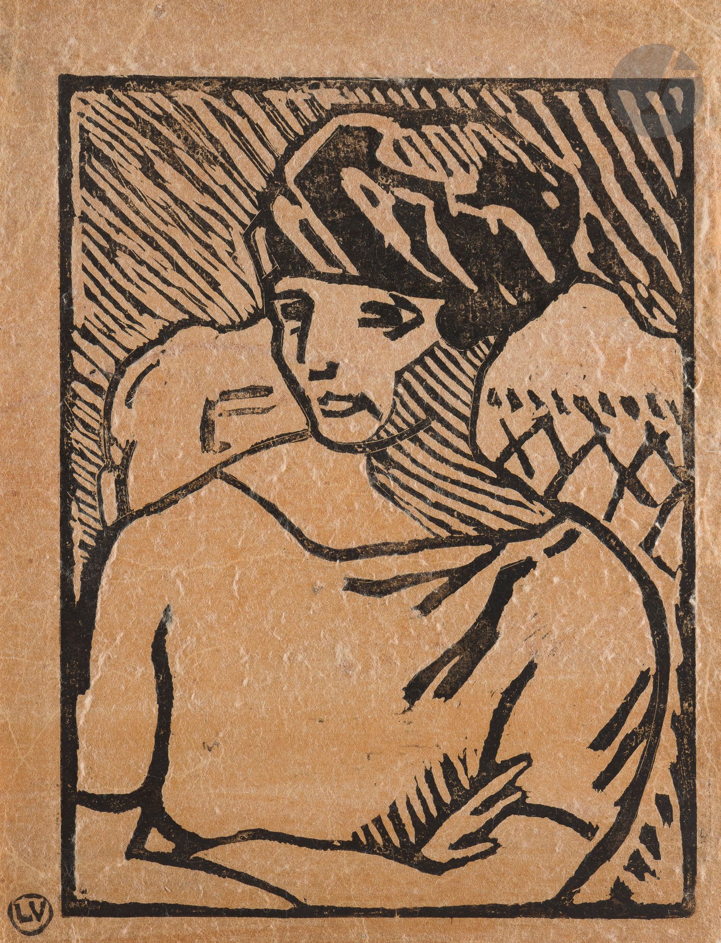 Louis Valtat (1869-1952)
Femme en buste, bras croisés. Vers 1905-1910. Bois gravé. 308 x 405. Belle épreuve sur papier exotique chamois, timbrée (grand timbre LV dans un cercle). Plis de manipulation, craquelures et frottements inhérents à la texture du papier. Toutes marges.