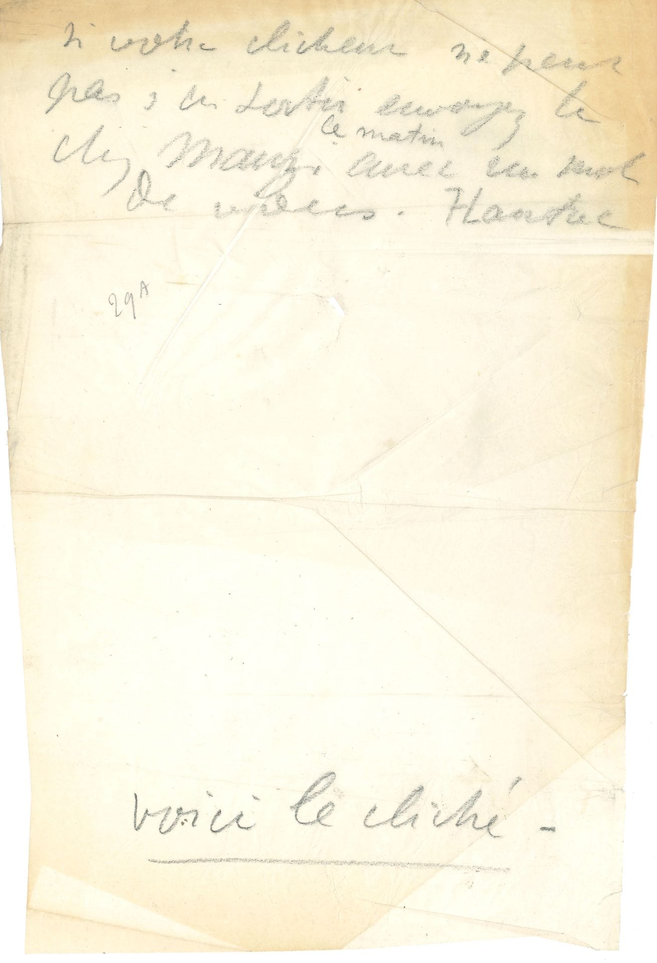 Henri de TOULOUSE-LAUTREC. L.A.S.; 5 lignes au crayon noir sur 1page petit in-4 (papier calque).
«Si votre clicheur ne peut pas s’en sortir envoyez le chez Manzi le matin avec un mot de vous»; il ajoute, sous un espace laissé blanc: «Voici le cliché».