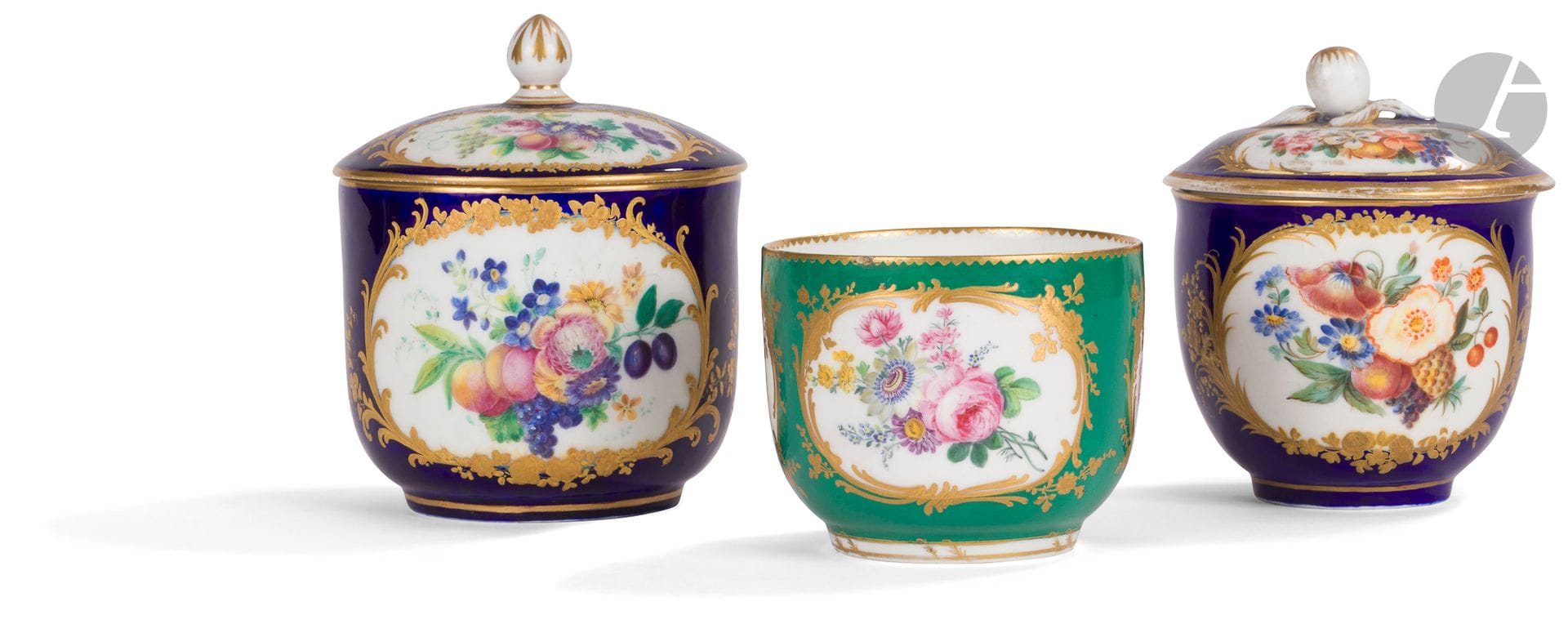 Sèvres (kind of)
Three sugar pots, two covered, in porcelain with polychrome decoration of fruits and flowers on a blue and green background.
Apocryphal marks.
19th century.