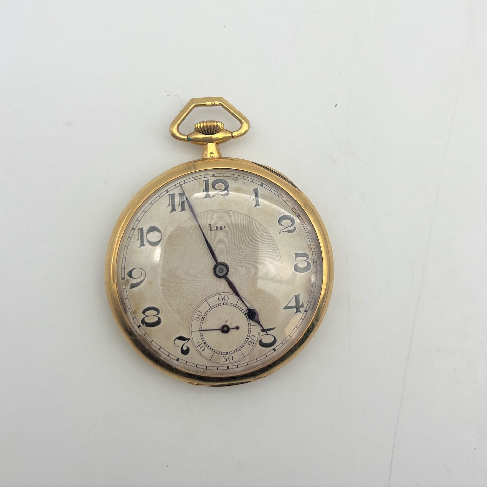 Lip. Montre à gousset en or 750/°°°
Poids brut : 53.7 g
Frais acheteur pièces et lots en or : 9,6% TTC -  8% HT