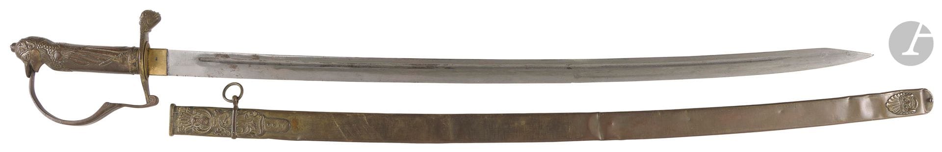 Asian or Japanese sword. 
In patinated brass. Fantastic animal head cap. Handle with two ribs, single-branch guard, quillon in the shape of a fantastic animal's head. Shin Gunto" type blade with gutter. Brass snap-release scabbard decorated with bird and grimacing mask. 
Length: 98 cm 
A.B.E. 20th century.