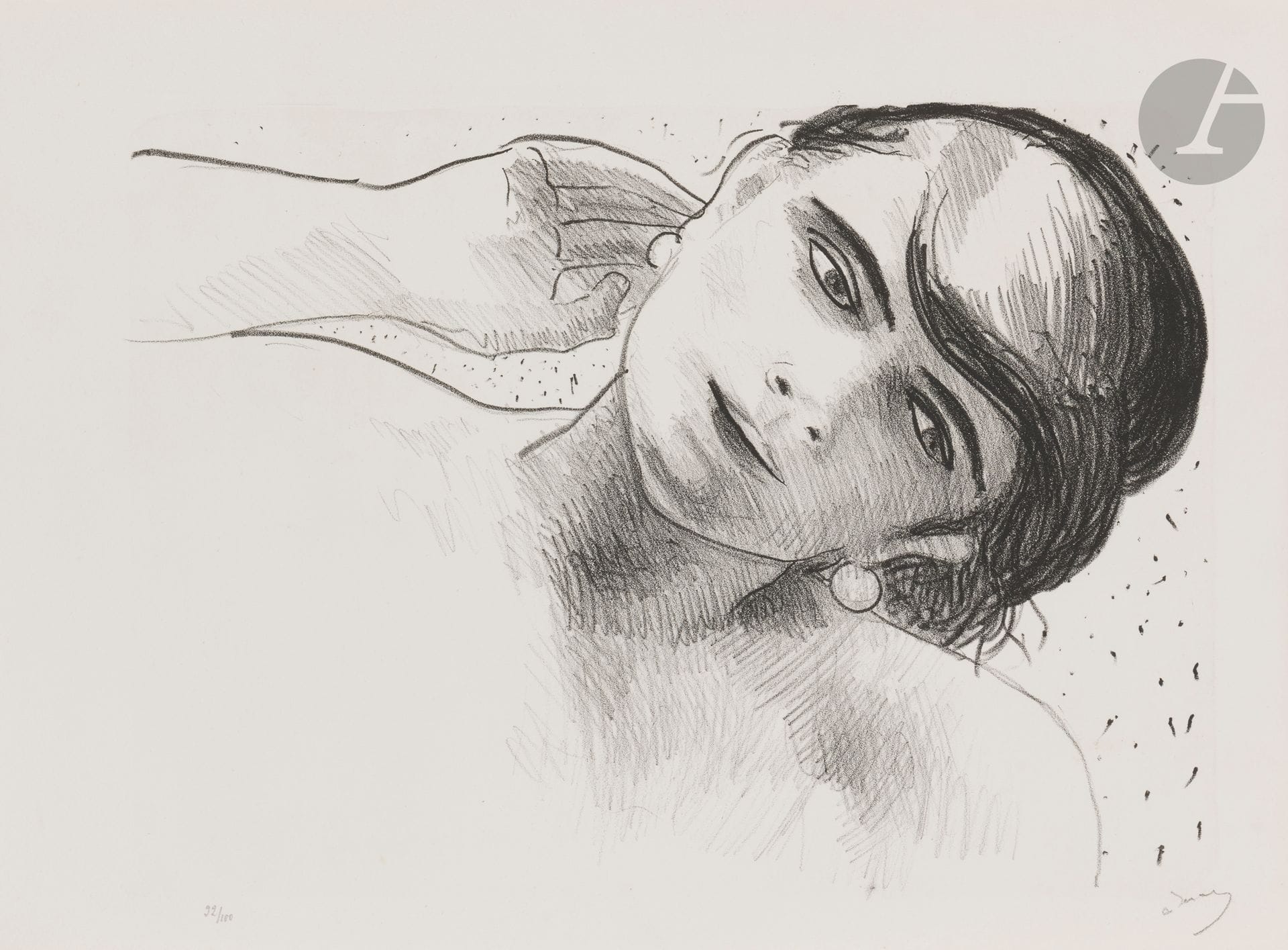André Derain (1880-1954)
Tête de femme de face, portant une main à son oreille. (Pl. pour la suite Métamorphoses, études de femmes, Paris, éd. des Quatre Chemins, 1927). Lithographie. 415x308. Adhémar 71-10. Parfaite épreuve sur vélin blanc filigrané «Arches», numérotée et signée au crayon. L’indentation de la pierre très marquée. Toutes marges. Tirage à 100 épreuves.