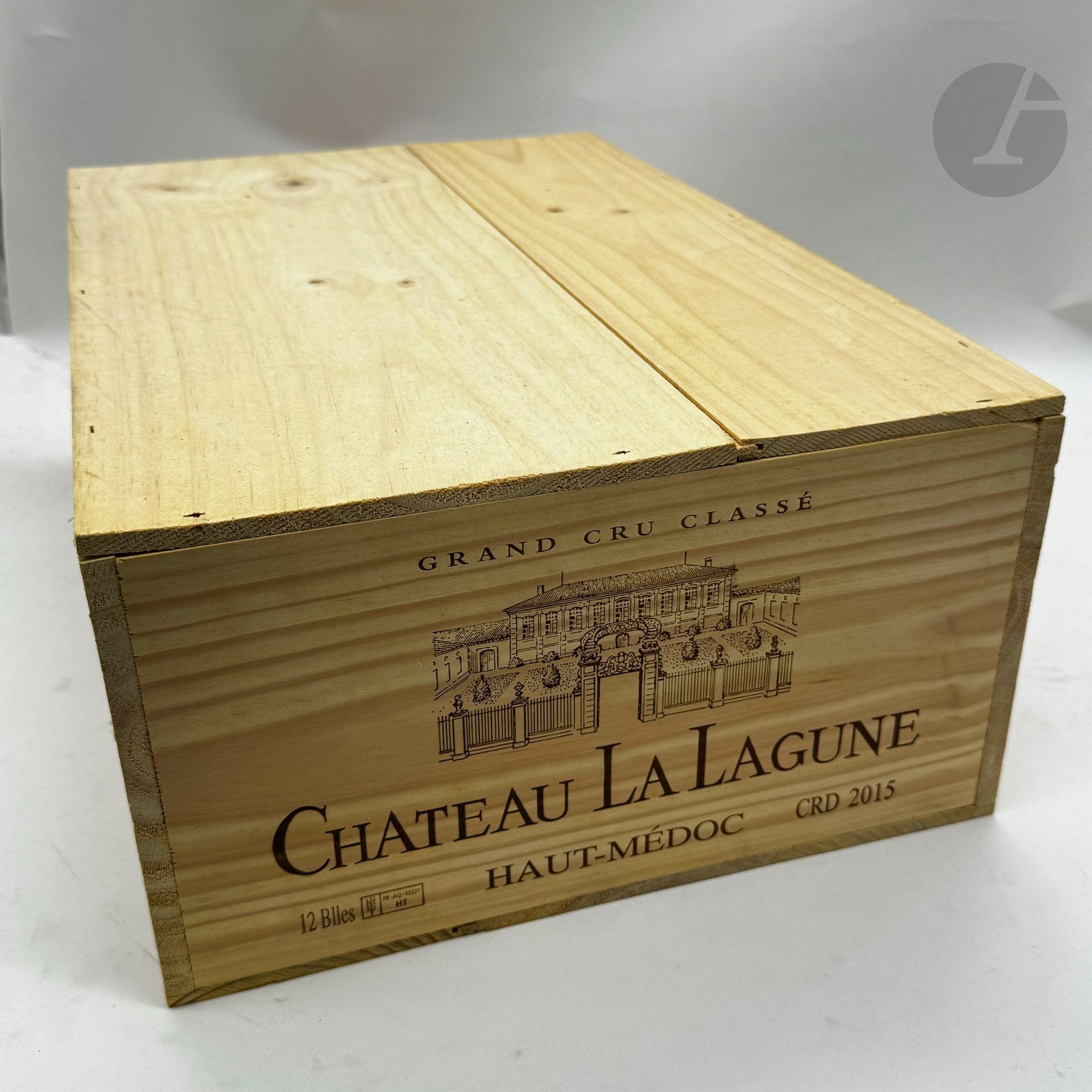 12 B CHÂTEAU LA LAGUNE (original wooden case), GCC3 Haut-Médoc, 2015