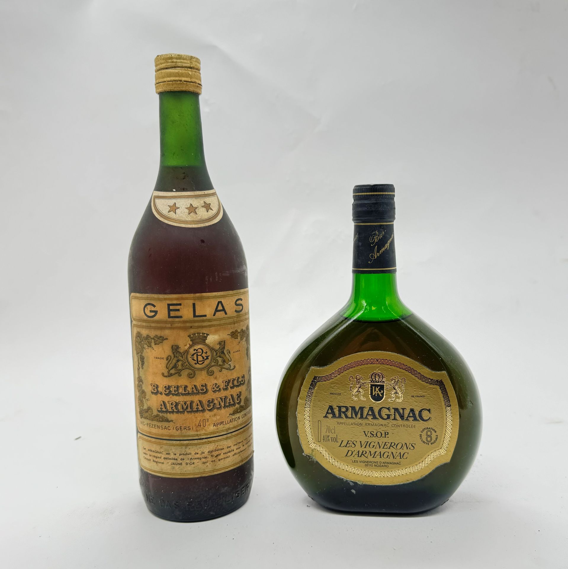 1 B ARMAGNAC 70 cl 40% (L.B; e.t.h; c.s.), Gelas & Fils, NM
1 B ARMAGNAC 70 cl 40% (étui d'origine) (L.B; forme basquaise), Les Vignerons d'Armagnac, NM