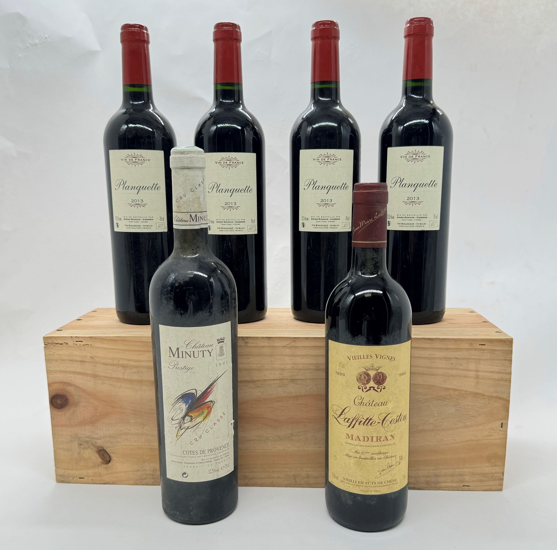 4 B VIN DE FRANCE PLANQUETTE, Domaine Didier Michaud, 2013
1 B MADIRAN VIEILLES VIGNES (e.t.h.), Château Laffite-Teston, 1999
1 B CÔTES DE PROVENCE PRESTIGE Rouge (T.L.B; e.l.a.), Château Minuty, 1991