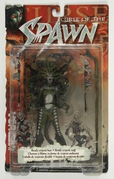 MEDUSA (CURSE OF THE SPAWN). La Gorgone, avec sa chevelure de serpents. Mac Farlane Toys. Hauteur: 22 cm. THE MANDARIN (SPAWN, THE DARK AGES, THE SCARLET EDGE). Mac Farlane Toys. Hauteur: 22 cm. Très belle réalisation pour ce seigneur aux armes tranchantes. 2 personnages état neuf, dans leur boite d'origine