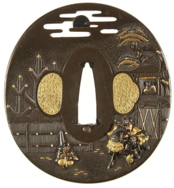 JAPON
Nagamaru gata en shibuichi décoré en relief et incrusté de shibuichi, cuivre jaune et shakudo, de Narihara à cheval et serviteurs, jouant de la flute devant le pavillon de la poétesse Komachi au clair de lune. 7,4 cm
