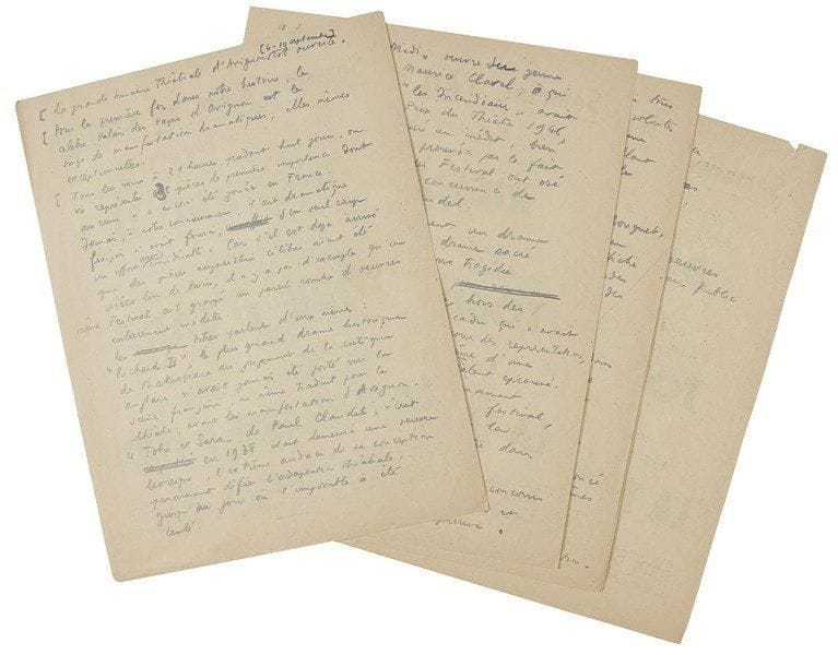 Jean VILAR
Manuscrit autographe, La grande semaine théâtrale d?Avignon est ouverte, [septembre 1947]; 4 pages et demie in-4 au crayon, au verso de tracts publicitaires pour la Semaine d?Art en Avignon du 4 au 10 septembre 1947 (Impr. Rullière Frères, Avignon), dernier feuillet réparé au scotch. Présentation de la Semaine d?Art dramatique en Avignon, première manifestation du futur Festival d?Avignon.{CR} «Pour la première fois dans notre histoire, le célèbre Palais des Papes d?Avignon est le siège de manifestations dramatiques, elles-mêmes exceptionnelles. Tous les soirs à 21 heures, pendant huit jours, on va représenter 3 pièces de première importance dont aucune n?a encore été jouée en France. Jamais, à notre connaissance, l?art dramatique français n?avait fourni, d?un seul coup, un effort aussi considérable. Car s?il est déjà arrivé que des pièces aujourd?hui célèbres aient été créées loin de Paris, il n?y a pas d?exemple qu?un même Festival ait groupé un pareil nombre d?oeuvres entièrement inédites». Ainsi, «Richard II, le plus grand drame historique de Shakespeare au jugement de la critique anglaise, n?avait jamais été porté sur la scène française, ni même traduit pour le théâtre, avant les manifestations d?Avignon. Tobie et Sara, de Paul Claudel, écrit en 1938, était demeuré une oeuvre livresque, l?extrême audace de sa conception paraissant défier l?adaptation théâtrale, jusqu?au jour où l?impossible a été tenté. La Terrasse de Midi, oeuvre du jeune auteur dramatique Maurice Clavel, à qui sa pièce précédente Les Incendiaires  avait valu le Grand Prix du Théâtre 1946, était également demeuré un inédit, bien que sa valeur soit prouvée par le fait que les réalisateurs du Festival ont osé lui faire affronter la concurrence de Shakespeare et de Claudel. Pour créer simultanément un drame historique anglais, le drame sacré de Tobie et Sara, et une tragédie psychologique française, loin des scènes parisiennes, hors des saisons théâtrales, dans un cadre qui n?avait jamais été uti