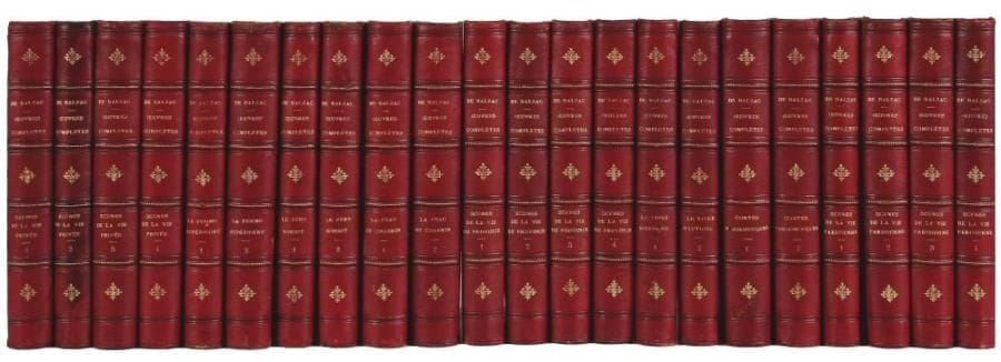 BALZAC (Honoré de)
[Oeuvres]. - 22 volumes in-8, demi-chagrin rouge, dos à nerfs orné, tranches mouchetées (reliure de la seconde moitié du XIXe siècle). Ensemble composite d'oeuvres d'Honoré de Balzac dont plusieurs en édition originale, reliées à l'identique avec l'indication "Oeuvres complètes" au dos: - Contes philosophiques. Paris: Librairie Charles Gosselin, 1833. - 2 volumes in-8, front., (2 ff.), 388 pp.; front., (2 ff.), 392 pp. Quatrième édition faisant partie de la série des Romans et contes philosophiques des Oeuvres complètes de Balzac éditées par Charles Gosselin. Elle comprend deux frontispices gravés par Porret d'après Tony Johannot sur papier de Chine. Rousseurs. - La Peau de chagrin. Paris: Librairie Charles Gosselin, 1833. - 2 volumes in-8, front., (2 ff.), 376 pp.; front., (2 ff.), 406 pp., (1 f. bl.). Quatrième édition faisant partie de la série des Romans et contes philosophiques des Oeuvres complètes de Balzac éditées par Charles Gosselin. Elle comprend deux frontispices identiques gravés par Porret d'après Tony Johannot sur papier de Chine. Rousseurs, plus fortes dans le second volume. - Le Livre mystique. Paris: Werdet, 1er décembre 1835. - 2 volumes in-8, (2 ff.), XX, 352 pp.; 357 pp., (1 f.). Édition originale de Séraphita. - Fortes rousseurs. - Le Père Goriot, histoire parisienne. Paris: Librairie de Werdet, Spachmann, 1835. - 2 volumes in-8, (4 ff.), pp. (21)-352, (1 f.); (2 ff.), 374 pp., (1 f.). ÉDITION ORIGINALE. Exemplaire sans la préface qui avait été fournie postérieurement ni le catalogue Werdet. Rousseurs. Fente aux charnières intérieures. - La Femme supérieure. La Maison Nucingen, la Torpille. Paris: Werdet, 1838. - 2 volumes in-8, LVIII, 9 pp., (2 ff.), pp. 22- 310, (1 f.); (2 ff.), 473 pp., (1 f.). ÉDITION ORIGINALE. La Torpille contient en édition originale le début de Splendeur et misères des courtisanes, 1ere partie. - Rousseurs. - ÉTUDES DE MOEURS AU XIXe SIÈCLE. Collection complète des trois séries en 12 volumes in-8: I. Scènes de la vie pr