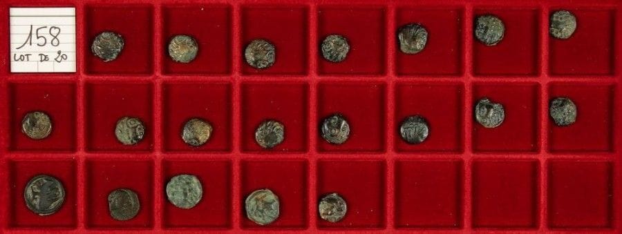 LOT de 20 monnaies gauloises principalement en potin et des Sénones. TB