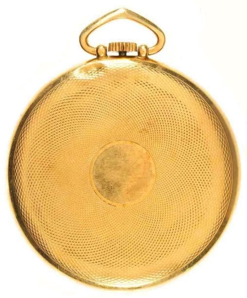 MOVADO
Montre à gousset en or jaune. Années 1930. Cadran argenté. Trotteuse à 6h. (Balancier et spirale en mauvais état. Aiguilles manquantes). Poids brut: 46 g