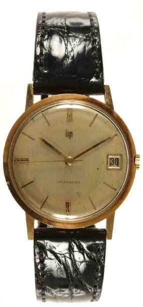 LIP
Montre bracelet d?homme en or jaune. Années 1960. N°: 12902. Trotteuse centrale. Date à 3h. (A réviser. Cadran légèrement tâché). Poids brut: 35 g