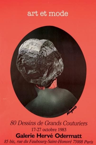 Ladislas KIJNO (1921-2012)
Art et Mode, Galerie Hervé Odermatt, Paris, 1983 Affiche. Signée en bas vers la droite. Affiche réalisée dans le cadre de l'exposition: "80 dessins de grands couturiers", 17-27 octobre 1983. 60 x 40 cm Bibliographie: Reproduite sur la couverture du magazine Galerie des Arts, septembre 1983, n° 218 Exposition Art et Mode, dessins de créateurs de Haute-Couture Dans les années 80, André Parinaud, sous le patronage de la Fédération française de la Haute Couture, organise trois expositions sur le thème Art et Mode. Du 18 au 24 mars 1983, à la Galerie Hervé Odermatt, suivie d'une vente publique Loudmer-Poulain à l'espace Cardin Du 17 au 27 octobre 1983, à la Galerie Odermatt, Paris Du 24 au 26 juillet 1984 à la galerie Katia Granoff, Paris (Les lots 252 à 264 ont été présentés dans l'une de ces expositions)