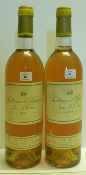 2 Bouteilles CH. D'YQUEM, 1° cru supérieur Sauternes 1979 (1 J elt)