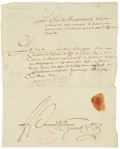 MONTMORENCY Henri II, duc de Montmorency et Dampville (1595-1632) Maréchal de France, partisan de Gaston d?Orléans (frère de Louis XIII) et donc adversaire de Richelieu contre lequel il tenta de soulever le Languedoc et qui le fit décapiter à Toulouse. Pièce signée, Pézenas, 7 août 1621, contresignée Juvenel, une page in-folio en français sur papier: ordre de loger une compagnie du régiment du Comte de Carmain (Adrien de Monluc, 1571-1646, petit-fils de Blaise Monluc, militaire et écrivain vanté comme un de leurs précurseurs par les surréalistes). Provenance: cachet de la collection Monge