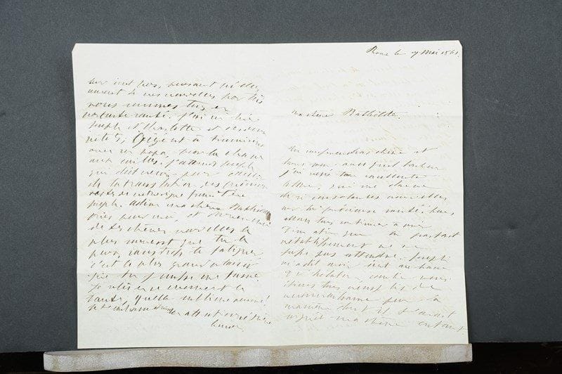 Lucien BONAPARTE (1828-1895) petit-fils de Lucien Bonaparte, cardinal. 17 L.A.S., Rome 1861-1882 ; 38 pages in-8, qqs enveloppes.Lettres affectueuses à sa sœur Bathilde Bonaparte, comtesse Louis de Cambacérès (2), à sa nièce (fille de Bathilde) Zénaïde de Cambacérès, duchesse d’Albufera (10), et à Adèle Davout, comtesse Étienne de Cambacérès (belle-mère de Bathilde, 5). On joint une photographie du cardinal (dédicacée à Zénaïde par sa tante Julie Bonaparte, marquise di Roccagiovine), et 2 lettres à Zénaïde pour la succession du cardinal.