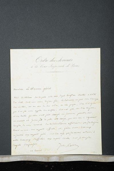HISTOIRE. Environ 850 lettres ou pièces, la plupart L.A.S., L.S. ou P.S., de la Restauration au Second Empire.Marquis d’Aigrefeuille, Louis-Antoine duc d’Angoulême, Atthalin, duc d’Aumont, Autichamp, Baciocchi, du Barral, amiral Baudin (8), gal Beker, Caroline duchesse de Berry, Berryer, Armand Bertin et Bertin de Vaux, Beurmann, Bignon, Blacas, Louis Blanc (4), Blanqui aîné, Blosseville, Bordessoulle, Mgr Bourlier, Bourlon de Moncey, maréchal de Bourmont, Brissac, Brisse, Calonne, Campredon, Canrobert, comte de Caraman (15), H. Carnot, Castries, Cavaignac, Mme du Cayla, gal Chabran (40), Chabrol, Chaix d’Est-Ange, Champagny de Cadore, Chatry-Delafosse, Chanzy, Charles X, Choiseul-Gouffier, Cialdini, Clément de Ris, Clermont-Tonnerre, A. Cochin, P. Collot, abbé Félix Coquereau (19), Corbière, card. Coscia, Coutard, R. de Damas, Damas-Hinard, Daumas, Daure, Élie duc Decazes (11, plus dossier familial), Defrance, Dejean, Delessert, Denfert-Rochereau, Desfossés, Mgr Devoucoux (6), Doublet, Doudeauville, Ducrot, Mgr Dupanloup, Duperré, Dupin aîné (3), Ch. et Ph. Dupin, Dupont de l’Eure, Émeriau, imp. Eugénie, Exelmans, Jules Favre (16), Flahault, Fleury, Forbin, Gambon, Garnier-Pagès, mal Gérard, Germiny, Ginguené, Glais-Bizoin, Gontaut-Biron, Alex. Gouin, Gouvion Saint-Cyr, Grammont, baron Gros, Guillaume Guizot (6), Hamelin, Hautefeuille, Hautpoul, L. de Hell, Heredia, Hottinguer, Houdetot, Hue, amiral Jacob, Jourde, La Bouillerie, Lanjuinais, male Lannes, Laplagne, La Rochefoucauld, Latour-Maubourg, La Trémoïlle, Lauriston, Lavalette, Lebœuf, Lemercier, Lenoir-Laroche, Liger-Belair, male Lobau, Louis XVIII, baron Louis, Louis-Philippe, Magnan, Maillé, Marie-Amélie, Marie-Louise, A. Marion, Martin du Nord, Maupas, gal Meunier, Mesnard, Jean-François Mocquard (13 et dossier), Molitor, Montalivet (11), Montlivault (4), Montesquiou, Montholon, Montmorency, Morny, Mounier, Prince Napoléon, Nedonchel, Nesle, Niel, Noailles, Parieu, Pascalis, Pasquier, persigny, gal Petit (