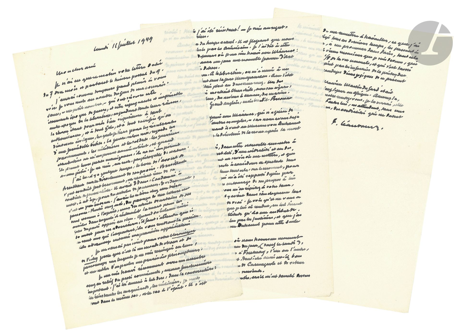 Paul LÉAUTAUD (1872-1956). L.A.S., 11 juillet 1949, à Maurice Martin du Gard; 2pages et demie in-8 remplies d’une écriture serrée.
Longue et intéressante lettre sur l’épuration. 
Martin du Gard fait partie des rares personnes qui, aux yeux de Léautaud, «ont su vivre cette étonnante époque de guerre, et cette répugnante et méprisable autre époque de la libération, en gardant toute leur raison, la raison étant pour moi bien supérieure à tout enthousiasme, et à tout zèle, et à tout sacrifice qu’on dénomme civiques, lesquels je tiens pour les résultantes d’une formidable bêtise. La guerre, selon moi, regarde les gouvernements, les militaires et les soldats. Les guerriers clandestins ne m’inspirent aucun intérêt»... Léautaud parle de Robert Brasillach qui, à son procès, «s’est conduit fort bravement, ne reniant rien de sa conduite de journaliste. Il avait 33 ans. Condamné à mort, à cet âge, pour des articles de journaux. Évidemment, c’est un peu énorme». Mais Léautaud se souvient de certains articles de Brasillach: «Quand on réclame ainsi la mort pour ses adversaires, il faut s’attendre que si ce sont eux qui l’emportent, ils vous rendront la pareille». Léautaud rapporte ses propos à un membre éminent du Parti Communiste: «les résistants, les maquisards, les miliciens, je mets tout dans le même sac, et le sac à l’égout». Il juge que «nous sommes colonisés par les Américains», et il a déclaré à Florence Gould: «Espérons qu’il y aura un jour une nouvelle Jeanne d’Arc pour vous mettre dehors». Il a rencontré François Mauriac qui a été «d’une amabilité, d’une cordialité et en des termes qui me faisaient ne savoir où me mettre [...] il ne vous a rien dit de la réciproque que je lui ai rendue, en lui disant que je ne peux oublier l’attitude qu’il a eue au début de la libération, que je n’aime pas les justiciers, et que j’ai rompu toutes relations avec Duhamel pour cette seule et unique raison»... Léautaud va se remettre à travailler, «ce que j’ai joliment négligé tous ces derniers temps, les passant à lire, à rêvasser, à me promener dans Paris, tout cela comme un vrai vieux monsieur que je suis devenu, qui n’a plus qu’un 1/4 de la vue normale, et qui s’est laissé empoisonner l’esprit par les infamies de la prétendue justice et les dévergondages démagogiques de ce présent temps»...