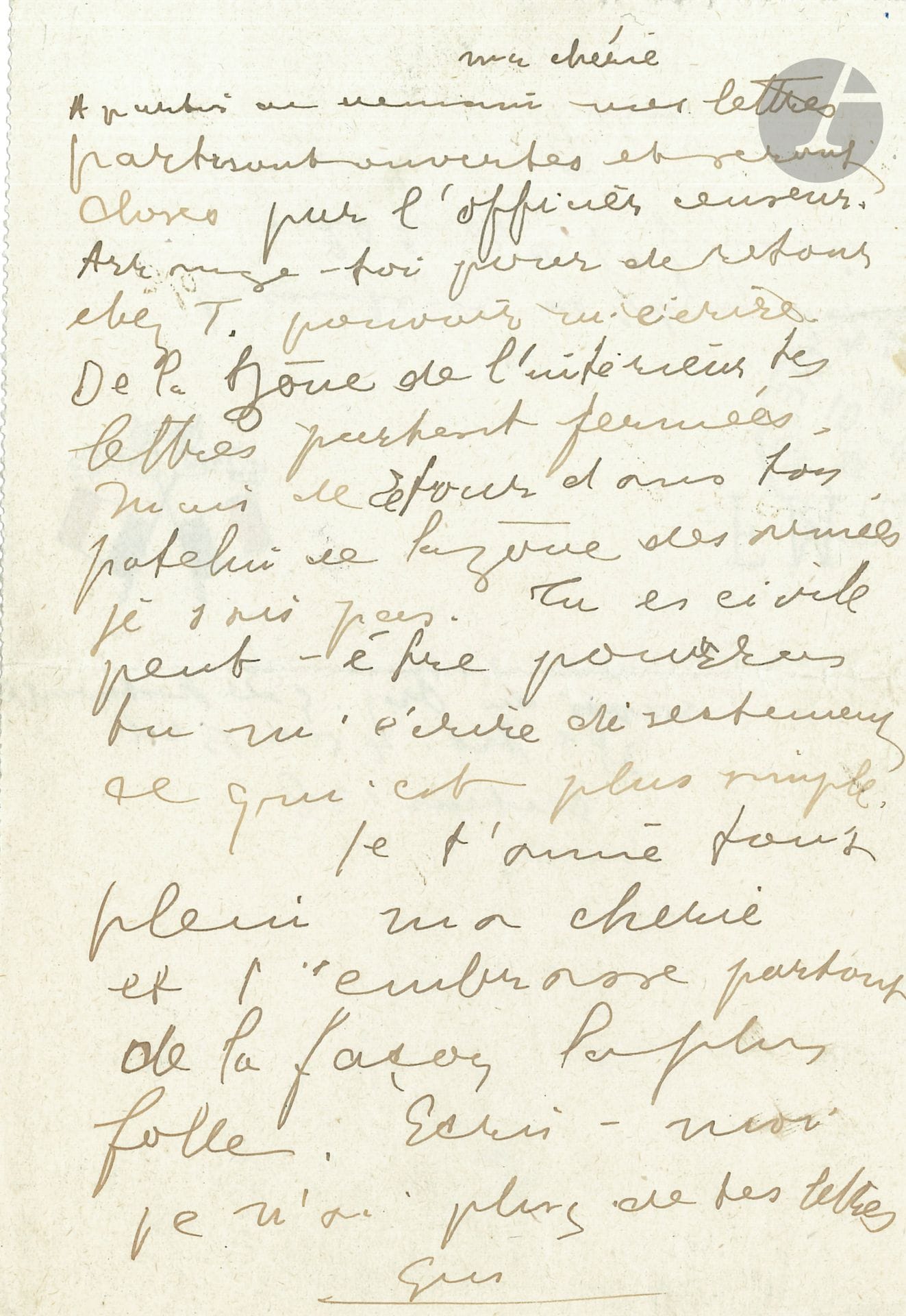 Guillaume APOLLINAIRE (1880-1918). L.A.S. « Gui », [10 août 1915], à Lou; 1page in-12, adresse autographe «La comtesse de Coligny-Châtillon, 202 Bd St Germain, Paris (7e)»; sur carte-lettre militaire aux drapeaux tricolores.
Lettre de guerre à Lou.
«Ma chérie. À partir de demain mes lettres partiront ouvertes et seront closes par l’officier censeur. Arrange-toi pour de retour chez T. pouvoir m’écrire. De la zone de l’intérieur tes lettres partent fermées, mais de retour dans ton patelin de la zone des armées je sais pas. Tu es civile peut-être pourras-tu m’écrire directement ce qui est plus simple. Je t’aime tout plein, ma chérie, et t’embrasse partout de la façon la plus folle. Écris-moi je n’ai plus de tes lettres». Au dos de la lettre, Apollinaire a noté: «Envoi du brig. G. de Kostrowitzki. 38e Art. 45e Brie. Secteur 138».
Lettres à Lou, n°199.