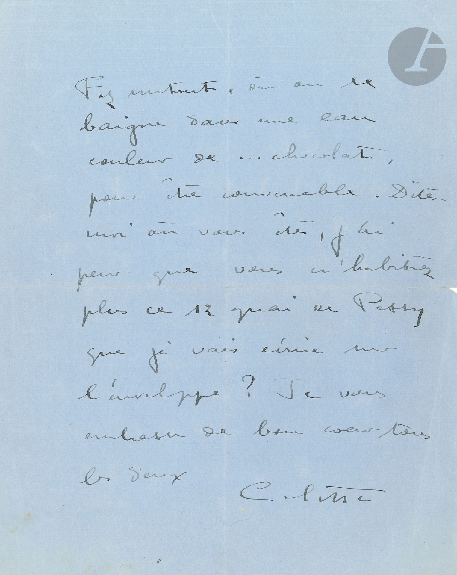 COLETTE (1873-1954). L.A.S., [1926, à Henri Duvernois]; 2 pages in-4 sur papier bleu à son adresse 69, boulevard Suchet (lég. fentes aux plis).
Elle le félicite [pour son roman Morte la bête]: «Que ce petit livre est considérable! Quelle tristesse, que de charmes, et combien je le trouve beau»… Elle rentre du Maroc, «et il m’a fallu subir au retour l’empoisonnement qu’on gagne à des eaux putrides, celles de Fez surtout, où on se baigne dans une eau couleur de… chocolat, pour être convenable» …
On joint le tapuscrit signé d’une causerie radiophonique à Radio-Mondial, émission de la nuit du 28 au 29 janvier 1940 (5pages et demie in-4).