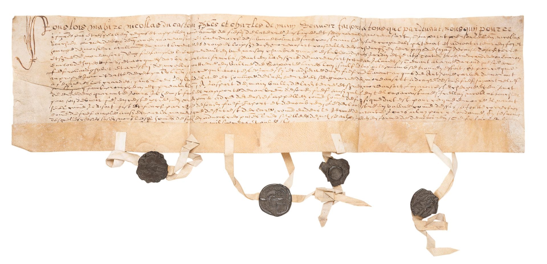 AVESNOIS. Charter, Moreausart June 6, 1611; oblong parchment in-fol. (15.5 x 48 cm), with 4 brown wax seals with arms hanging on double tail.
Declaration of faith and homage made before Louis Mabire, Nicolas Du Casteau, Philippe and Charles de Main, by Nicolas Bouchier, woodworker living in Moreausart, for what he holds from Guillaume de Mont-le-Comte, namely, a fief comprising a house, barn, stable and garden, enclosed by living hedges, with fruit trees, in the seigneury of Moreausart, worth sixty pounds a year.We enclose 4 deeds on paper, Fromelles (or Frouville?) in Flanders 1590-1613 (one incomplete). Land sales in favor of Denis Potin and Jacques Caritat, archers of the Maréchaussée de France, by winegrowers and laborers.